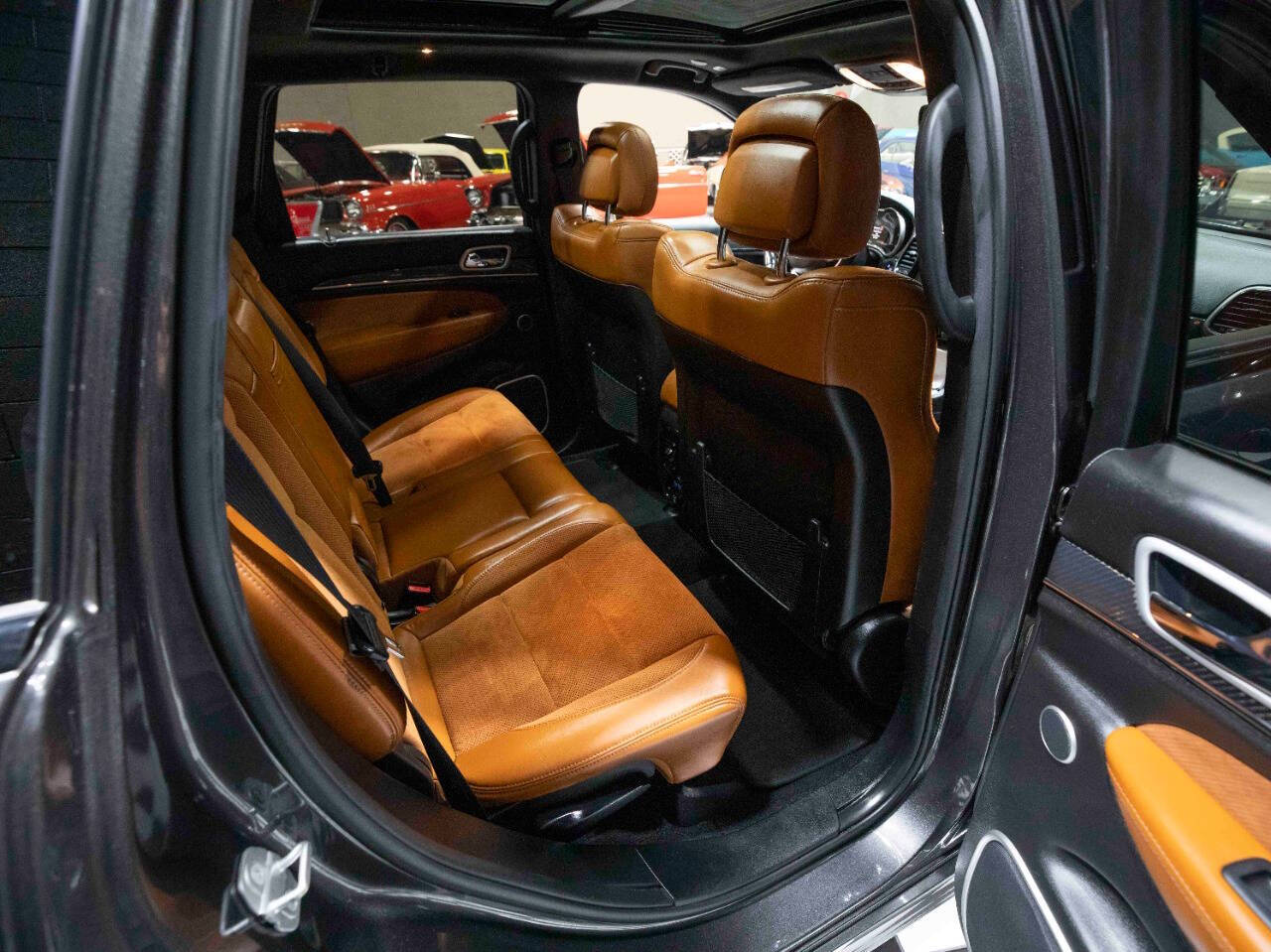 2019 Jeep Grand Cherokee 32