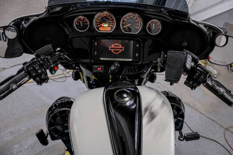 2018 Harley-Davidson Street Glide Special