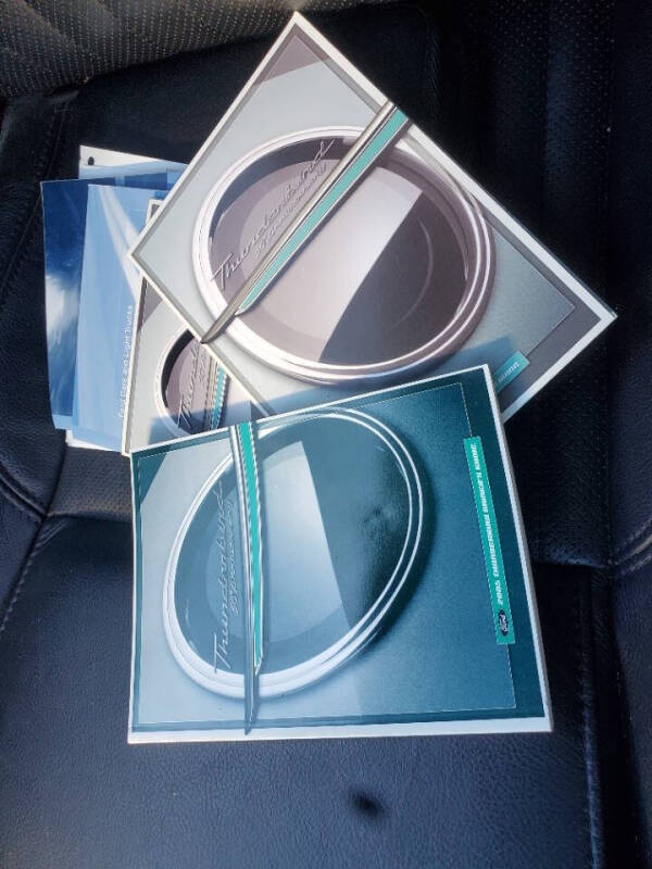 2005 Ford Thunderbird Deluxe