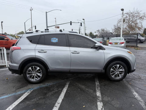 2018 Toyota RAV4 Hybrid XLE