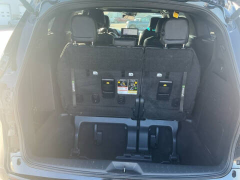 2025 Toyota Sienna Platinum 7-Passenger