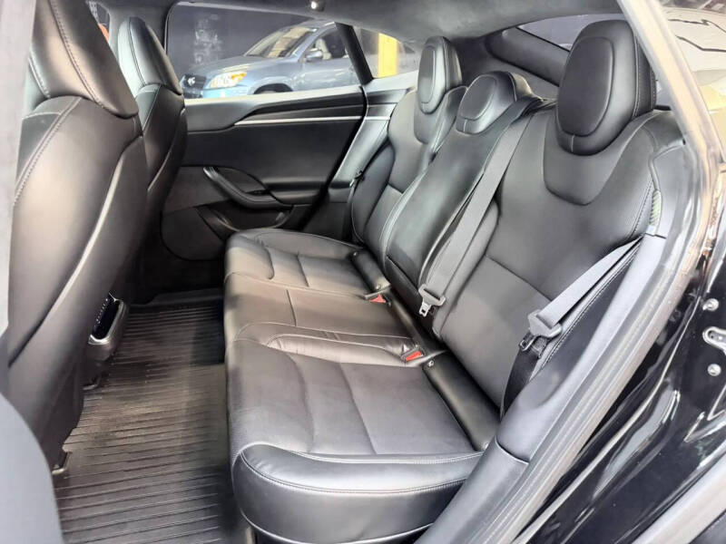 2022 Tesla Model S Plaid
