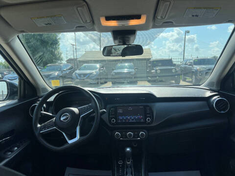 2023 Nissan Kicks SV