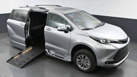 2025 Toyota Sienna XLE 7-Passenger