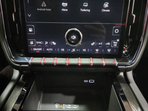 2025 GMC Yukon XL AT4