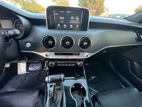 2020 Kia Stinger GT-Line