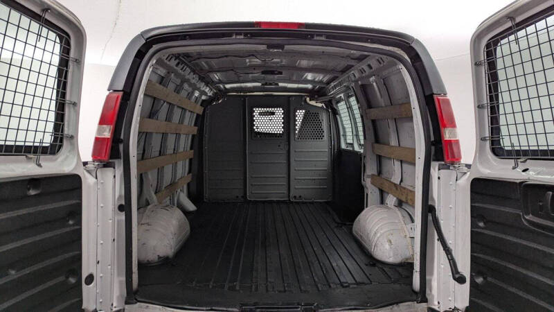 2017 GMC Savana 2500