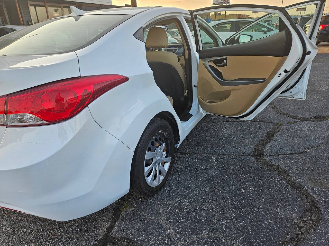 2011 Hyundai ELANTRA for sale at Dominion Auto LLC in Omaha, NE