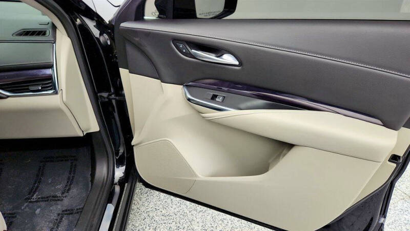 2023 Cadillac XT4 Luxury