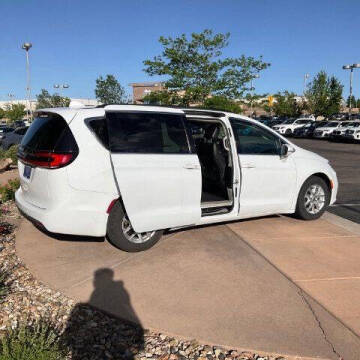 2022 Chrysler Pacifica Touring L