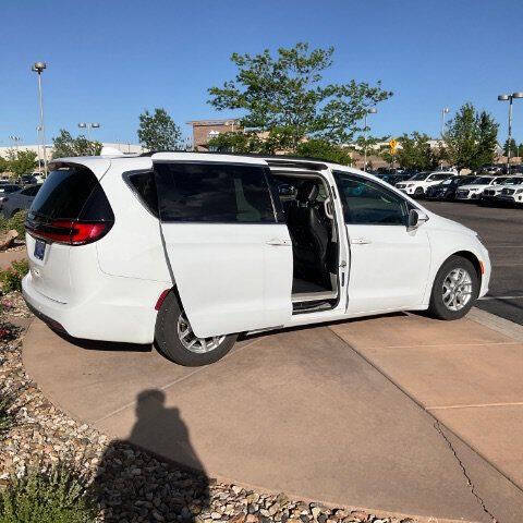 2022 Chrysler Pacifica Touring L