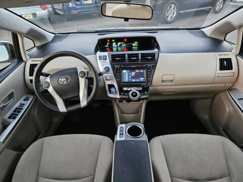 2014 Toyota Prius v Three