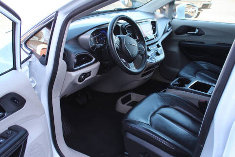 2022 Chrysler Pacifica Touring L