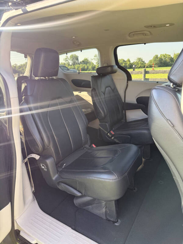 2017 Chrysler Pacifica Touring Plus