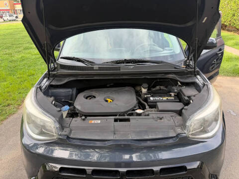 2016 Kia Soul +