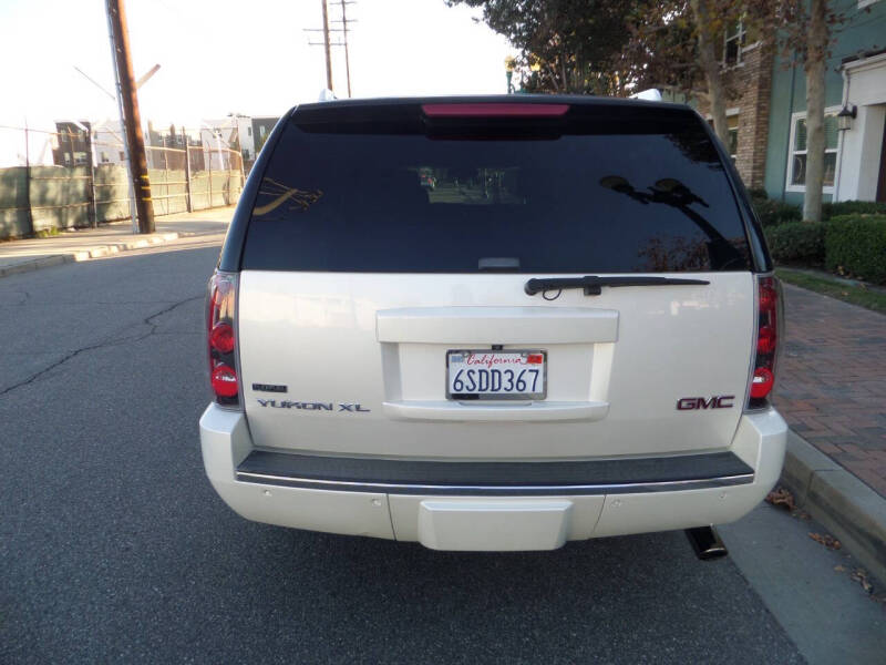 2011 GMC Yukon XL Denali