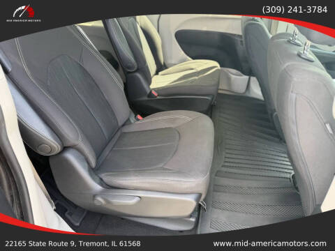 2020 Chrysler Voyager LX