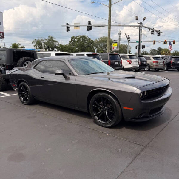2017 Dodge Challenger SXT