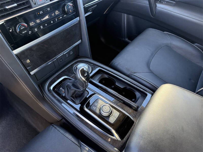 2022 Infiniti QX80 Luxe