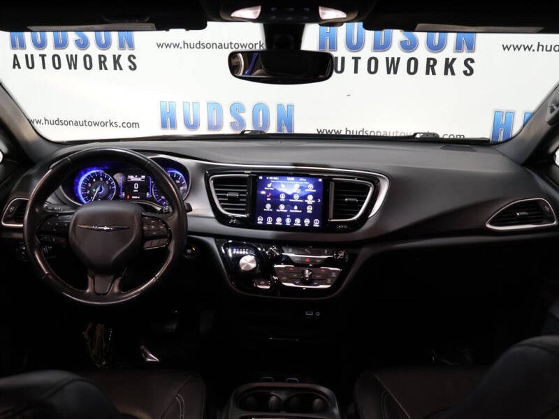 2020 Chrysler Pacifica Touring L