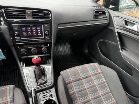 2020 Volkswagen Golf GTI S