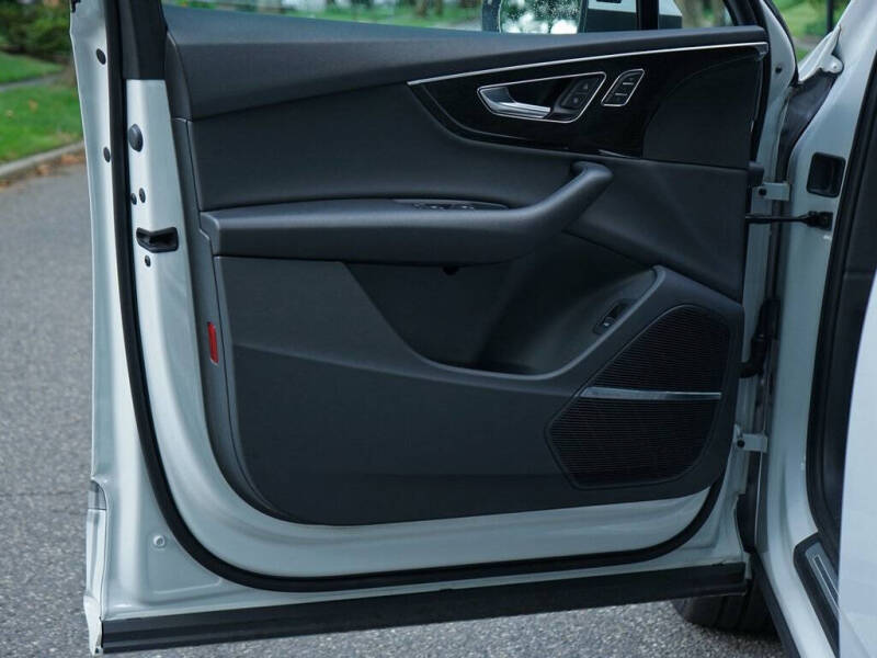 2021 Audi Q7 quattro Premium Plus 45 TFSI