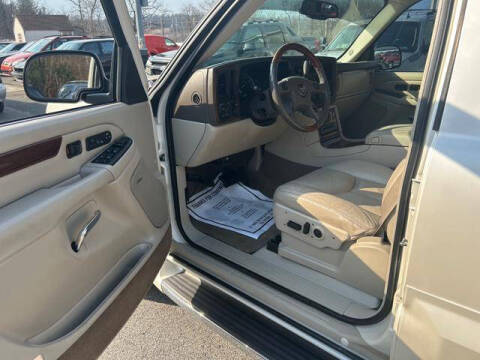2004 Cadillac Escalade