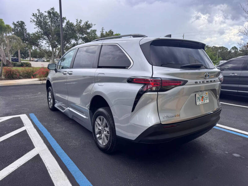 2021 Toyota Sienna