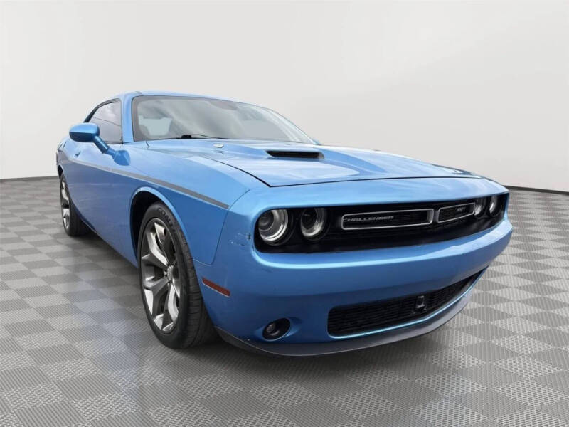 2015 Dodge Challenger SXT Plus