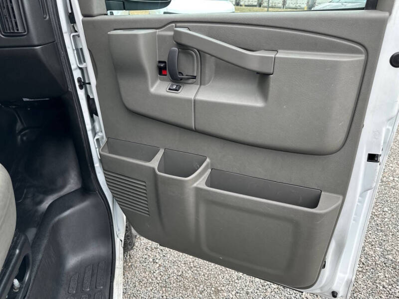 2023 GMC Savana 2500