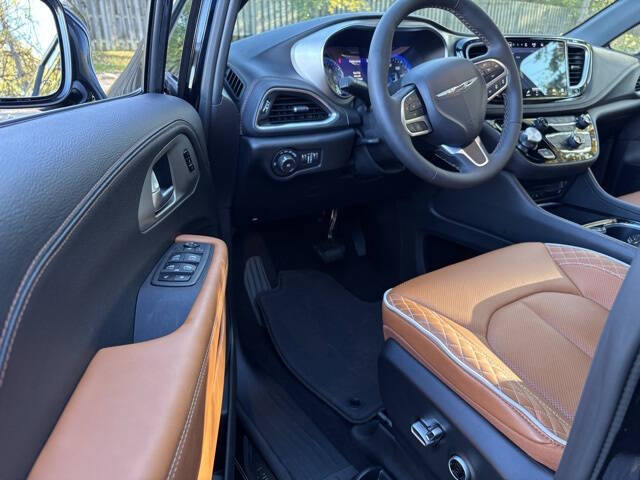 2024 Chrysler Pacifica Pinnacle