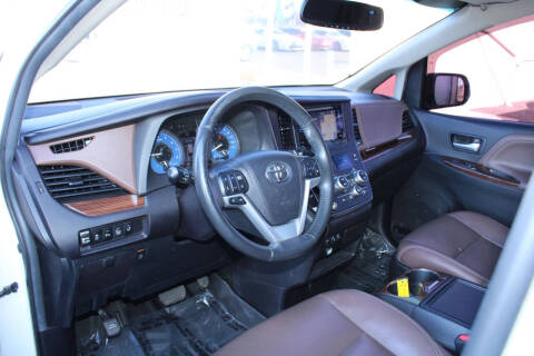 2015 Toyota Sienna