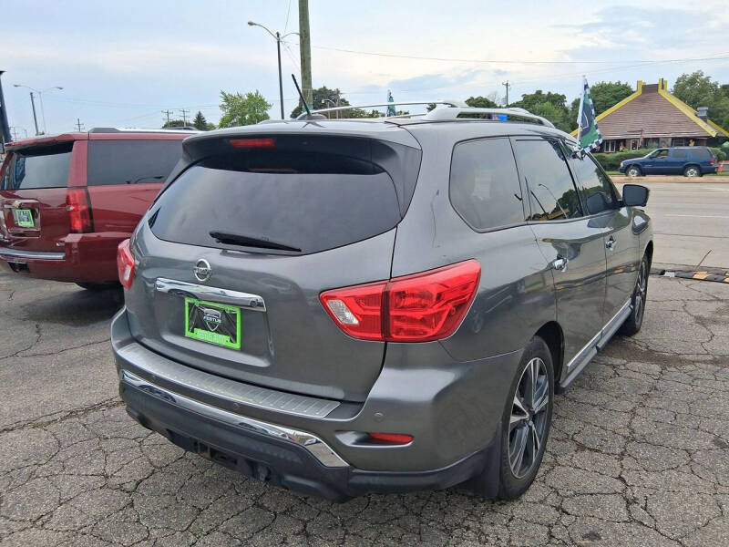 2018 Nissan Pathfinder Platinum