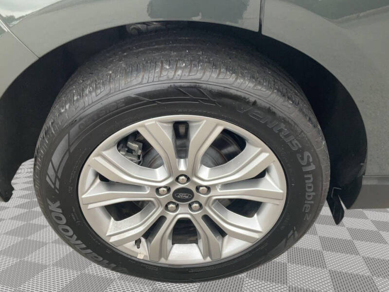 2024 Ford Edge Titanium