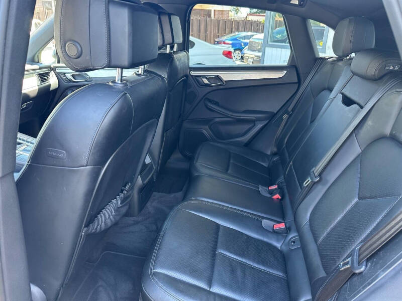 2015 Porsche Macan S