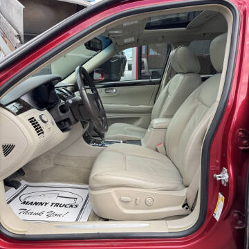 2011 Cadillac DTS Luxury Collection