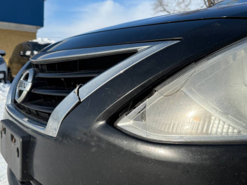 2018 Nissan Versa S Plus