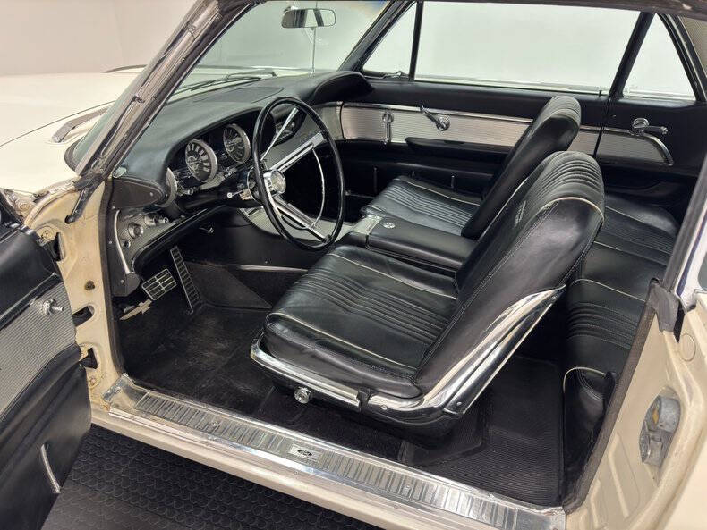 1963 Ford Thunderbird