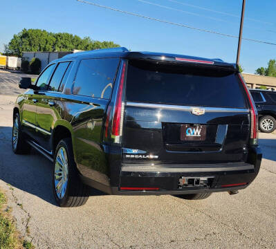 2017 Cadillac Escalade ESV Platinum