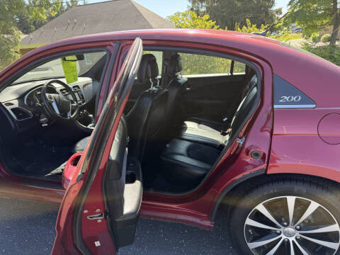 2013 Chrysler 200 Limited