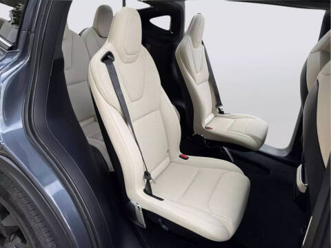 2023 Tesla Model X Standard Range