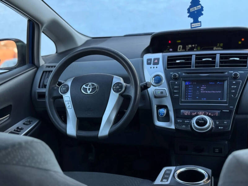 2012 Toyota Prius v