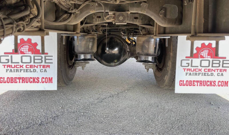 2019 Freightliner M2 106