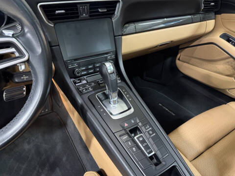 2018 Porsche 911 Carrera