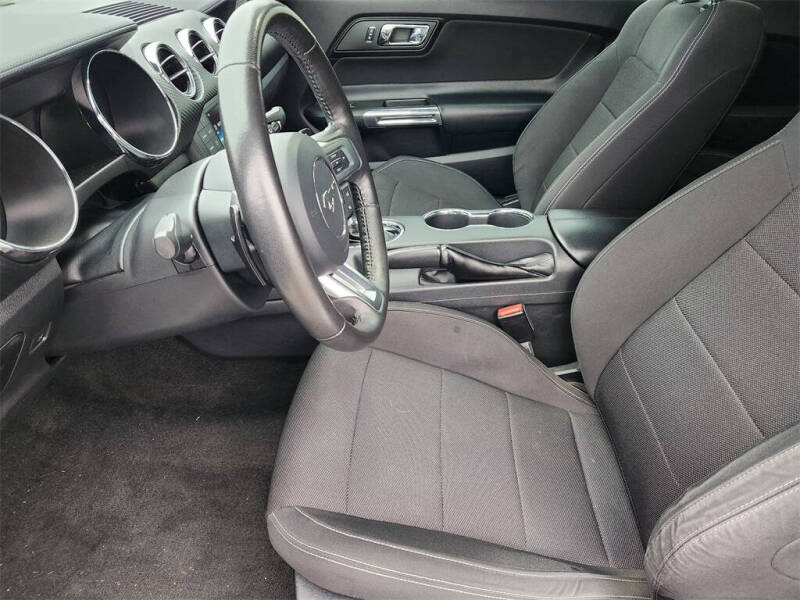 2016 Ford Mustang V6