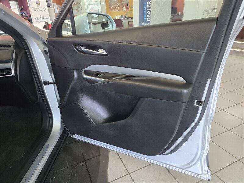 2020 Cadillac XT4 Premium Luxury