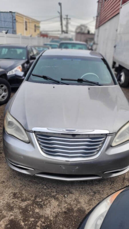 2013 Chrysler 200 LX