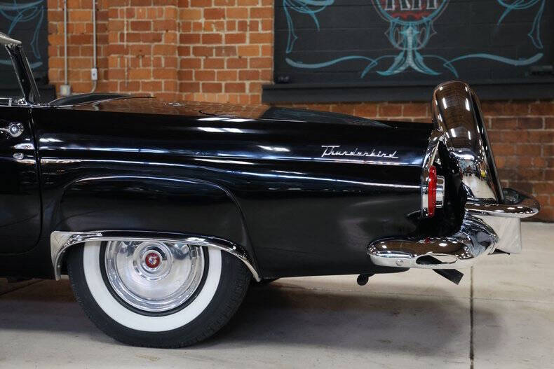 1956 Ford Thunderbird