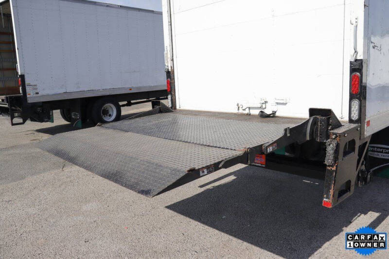 2018 Freightliner M2 106