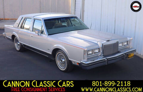 1984 Lincoln Town Car Signature